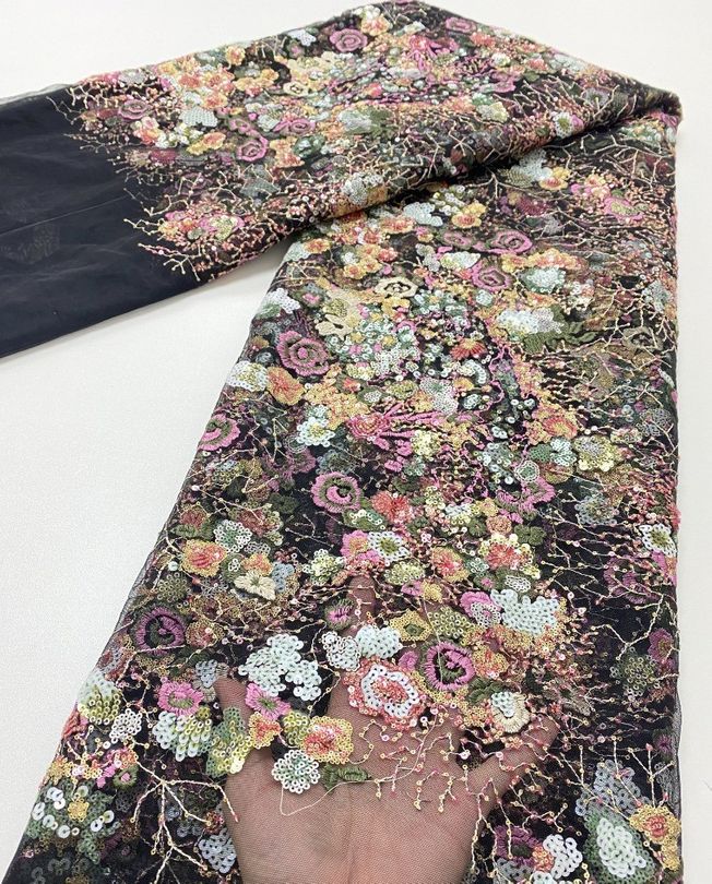 High Quality Luxury Embroidered Fabric Material EM04