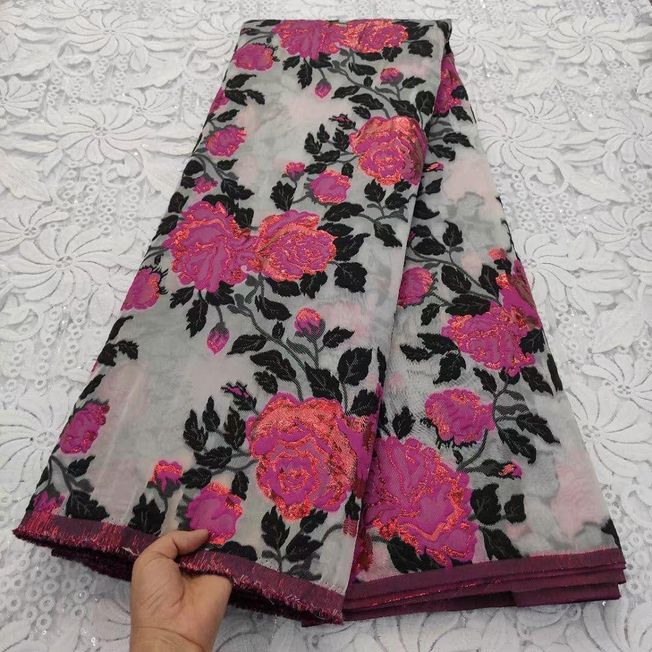 High Quality Embroidered Jacquard Brocade Fabric Material 264